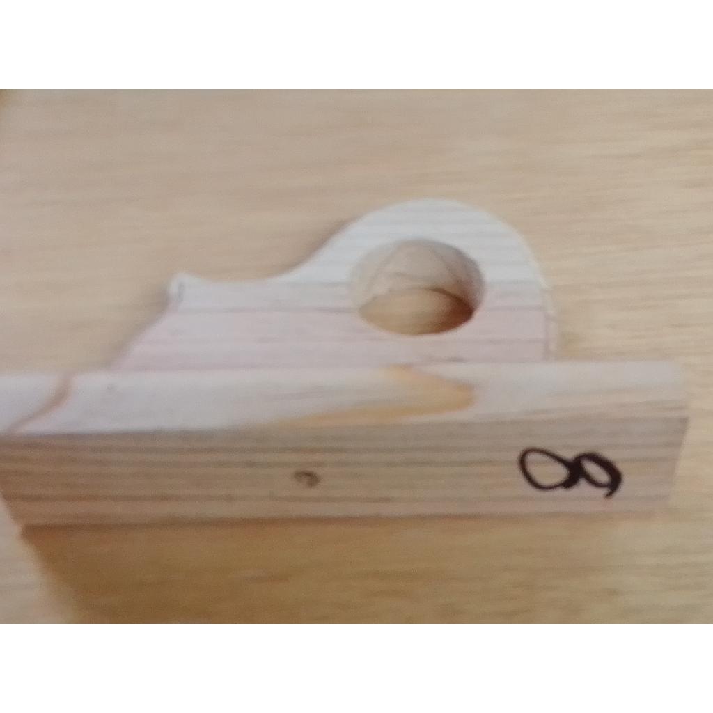 [MENSULA8] MENSULA CHEVY CERRADA TABLA HOYO 11/2" C/ZOCLO